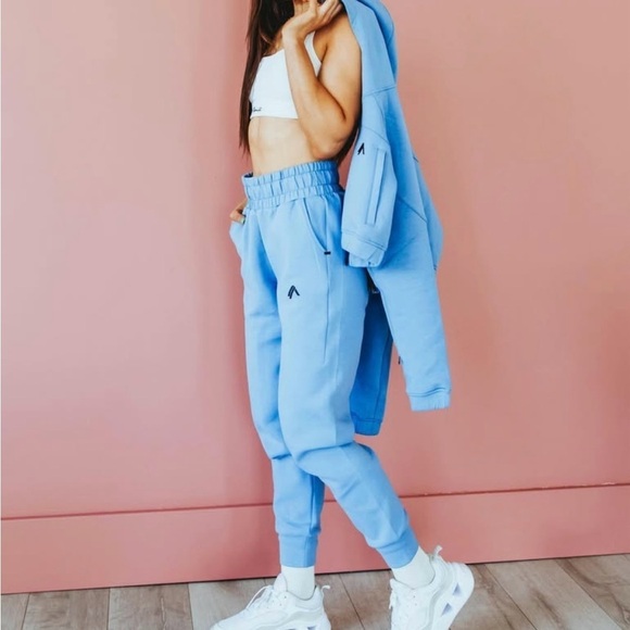 Alphalete Element ELMTS Crop Zip Jacket XS & Jogger Pant SM Women Sky Blue Set - Picture 2 of 13